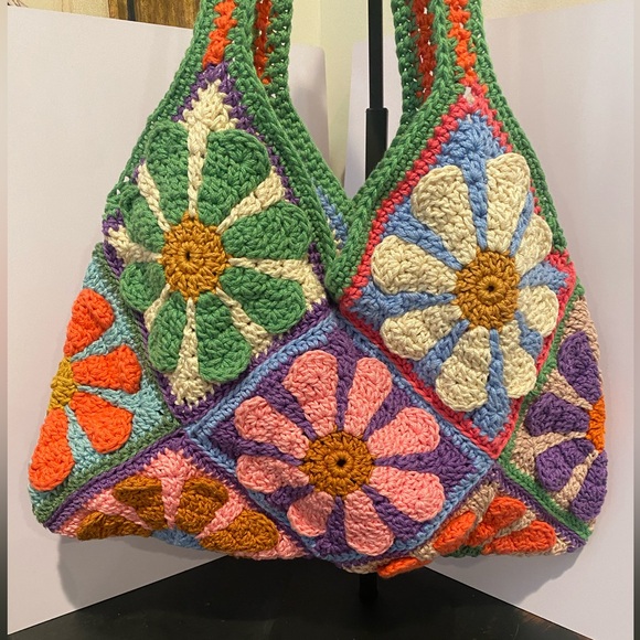 NWOT Locally Made Colorful Crochet Flower handBag - Picture 1 of 5